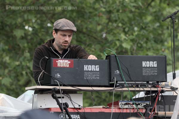 CAVERN OF ANTI-MATTER - 2016-05-29 - PARIS - Parc de la Villette - 